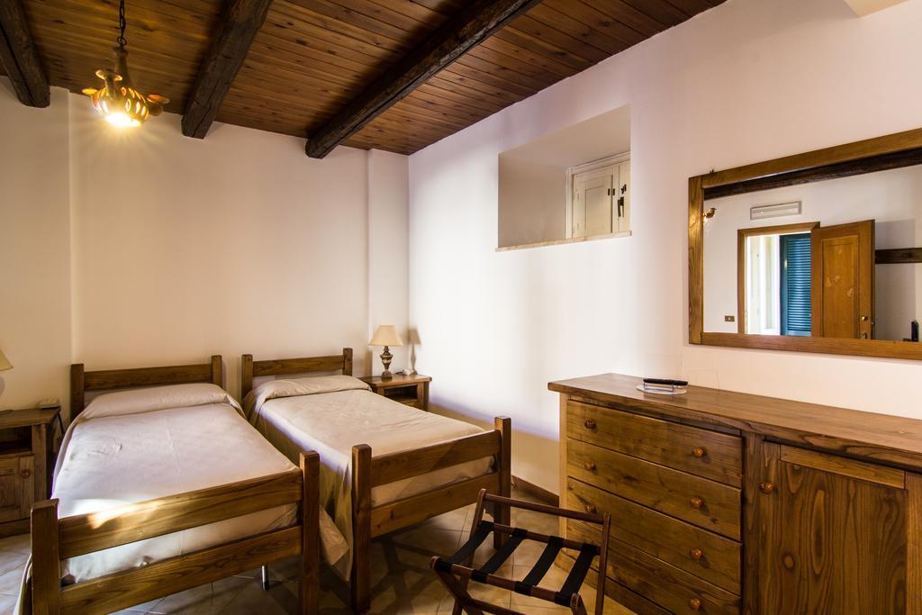 Torre Artale Hotel Trabia Room photo