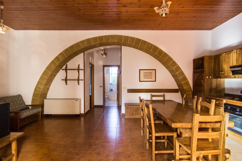 Torre Artale Hotel Trabia Room photo