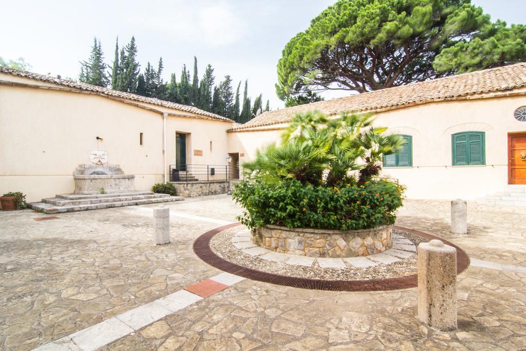 Torre Artale Hotel Trabia Exterior photo
